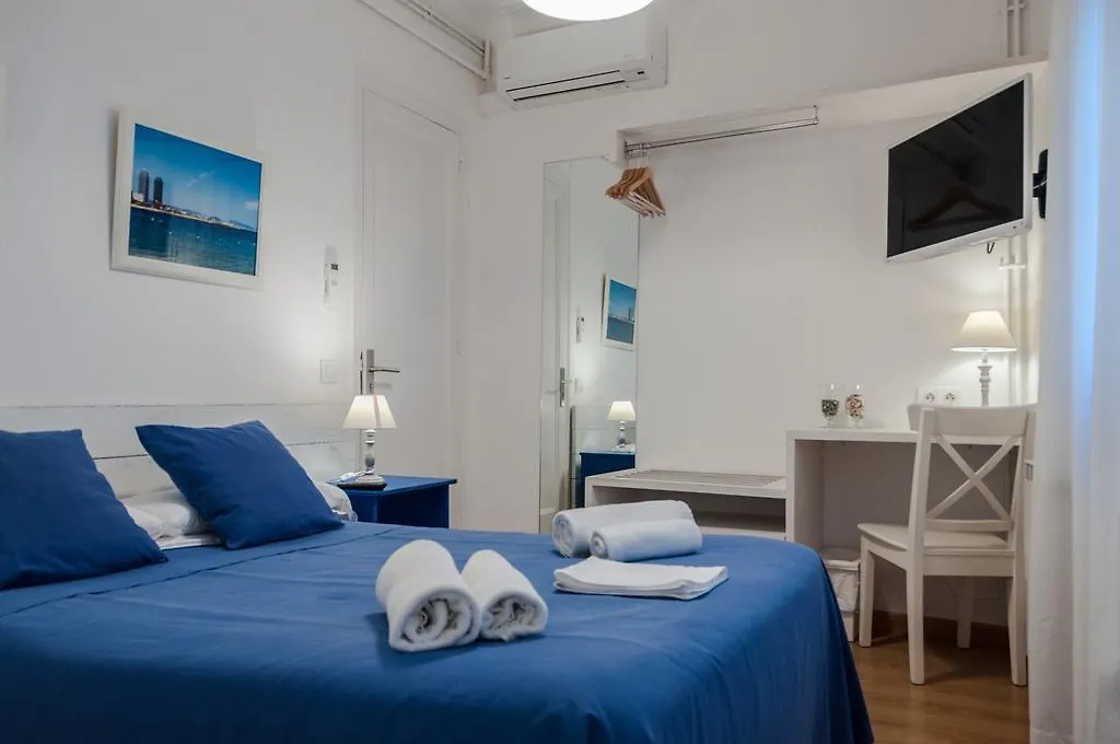 Bed and Breakfast Blue Barcelona 2*,