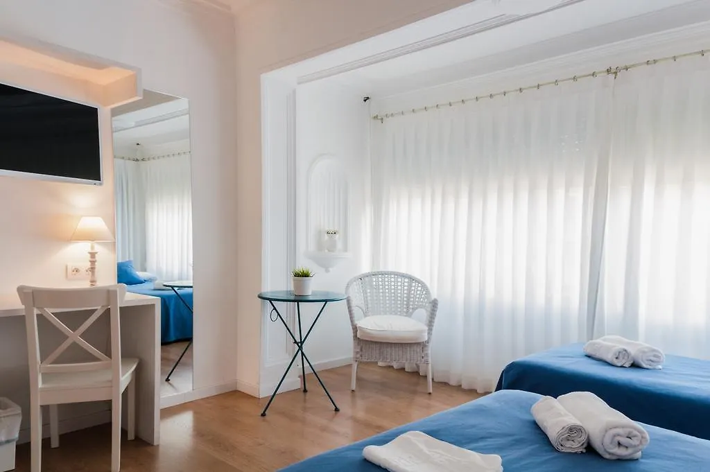 Bed and Breakfast Blue Barcelona 2*,  España
