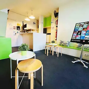 Gasthof And Basic Universitat For Young, Barcelona